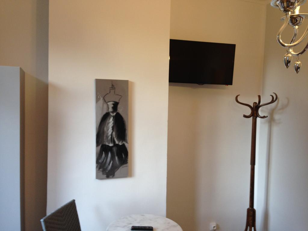 Hotel De La Paix Памие Екстериор снимка